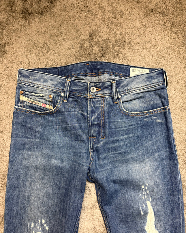 DIESEL “FLARED LOOKS“ DENIM