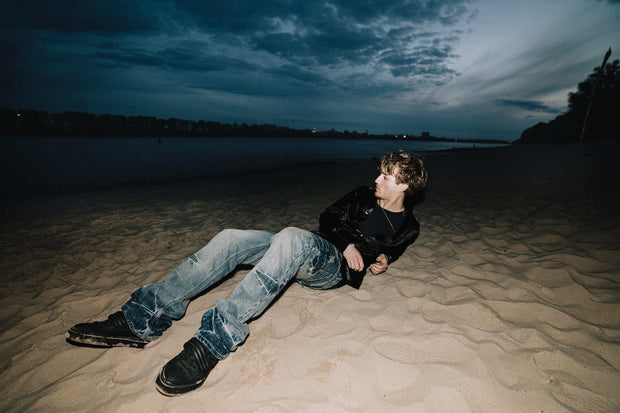<h2>ONLY ONE OCEAN DENIM LEFT.</h2>