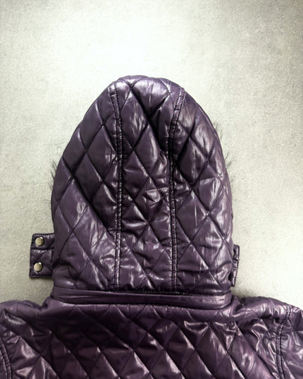 Amorte detachable quilted hood from behind with snap buttons on side tabs
