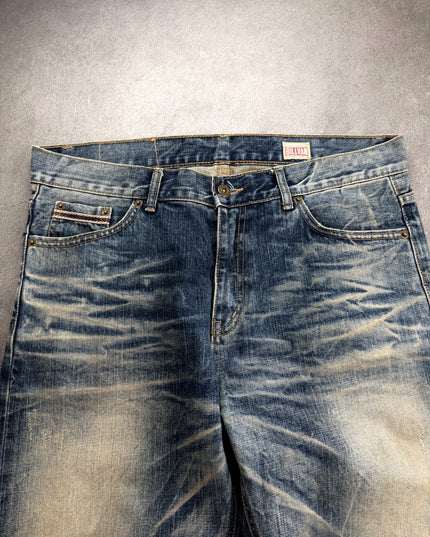 BILLVAN denim front waist close-up with button, rivets, fly and whiskering