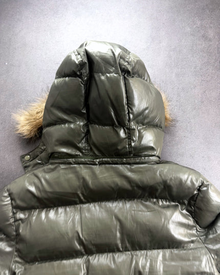 Cinema puffer jacket detachable hood from behind with snap tabs and fur