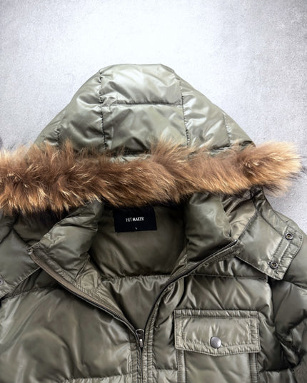 Hitmaker puffer jacket collar close-up showing HIT MAKER size L label and fur trim