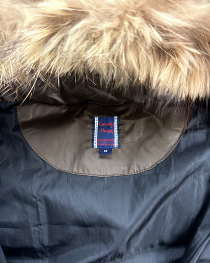Kearney puffer jacket detail of zip pocket, snap placket or ribbed cuff