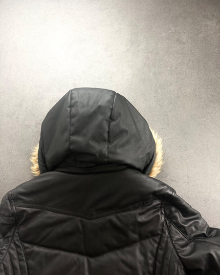 LOUIS CHAVLON puffer jacket seen from behind, showing hood shape, shoulder yoke and quilted back