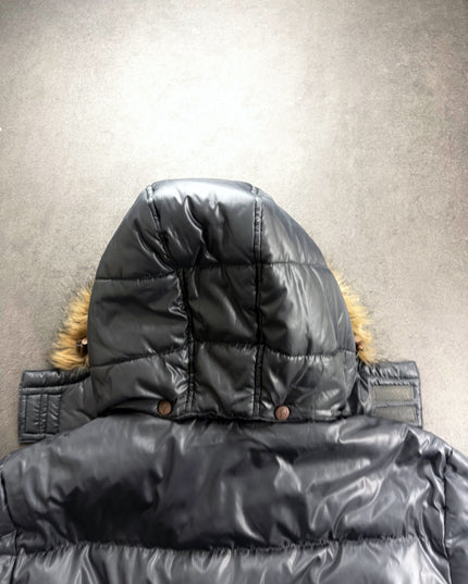 Penfield puffer jacket hood from behind with quilted panels, snaps and shoulder tabs