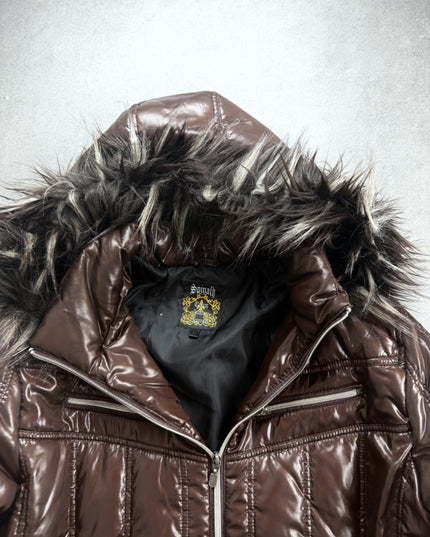 Spinash puffer close-up of faux fur hood, zipped collar and gold crest label
